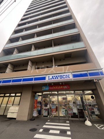 コンビニ　ローソン 松戸市役所前店（コンビニ）まで76m