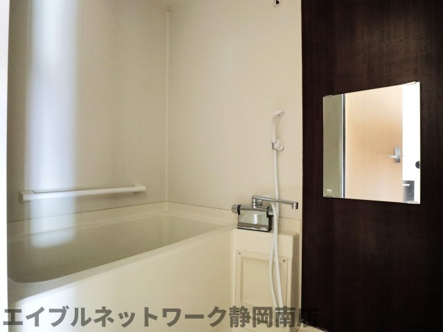 バス・シャワールーム　日々の疲れを癒すお風呂付です