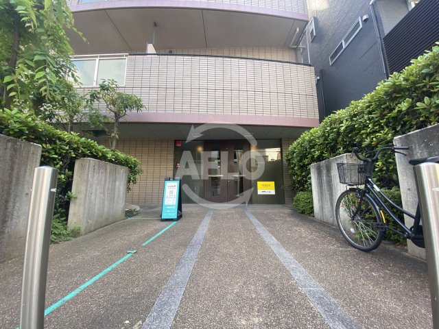 エントランス　ライフ北梅田　エントランス