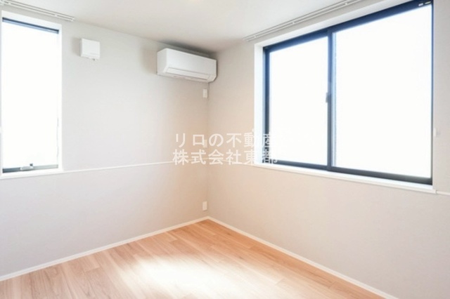その他部屋・スペース　窓から暖かな日差しが入ります♪