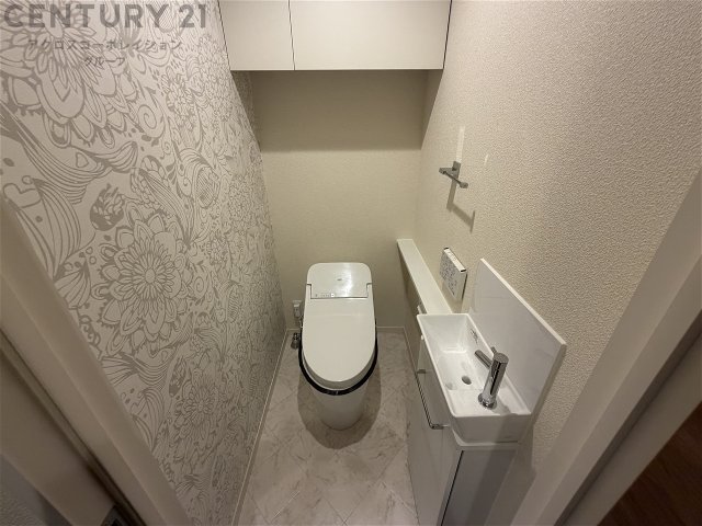 トイレ　温水洗浄便座つき！