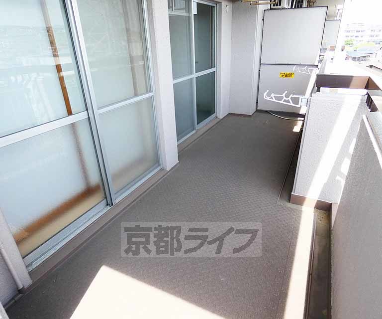 バルコニー　広めのバルコニーです。