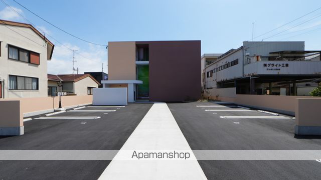 駐車場　駐車場