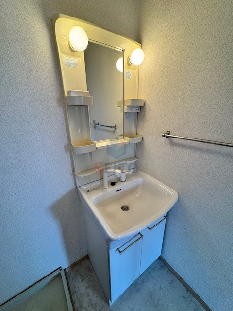 洗面設備　別部屋の参考写真になります