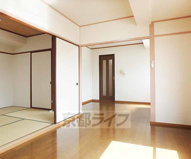 居室・リビング　１１帖のＬＤＫです！