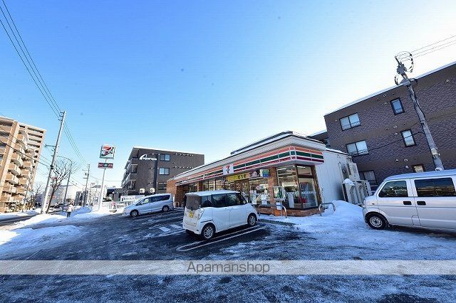 コンビニ　セブンイレブン福住２条店（コンビニ）まで28m