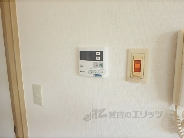 その他設備　給湯器リモコン