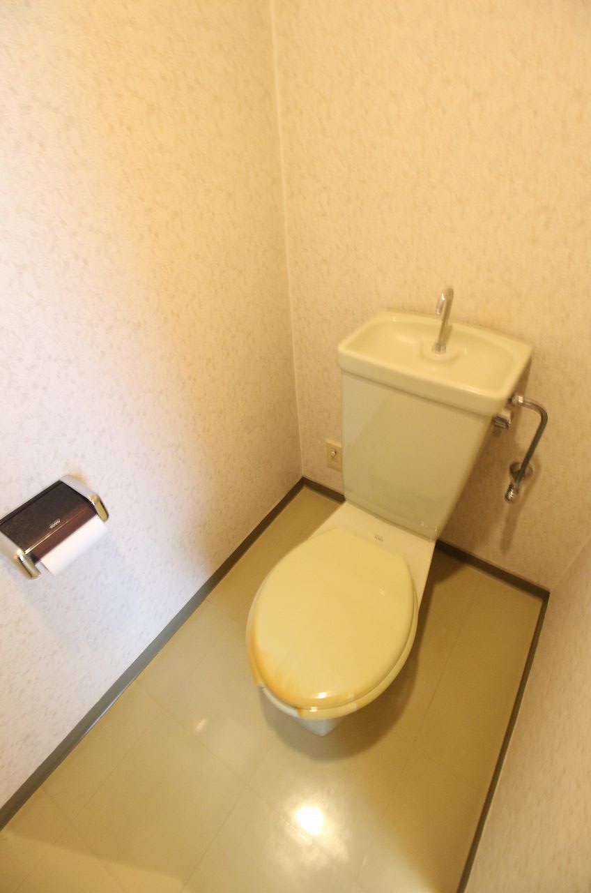 トイレ　別の部屋の写真です