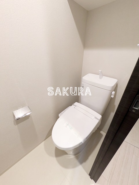 トイレ　落ち着いた色調のトイレです♪