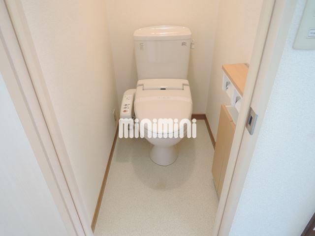 トイレ　ユニットバスでしたが、トイレを別にしました。キレイです