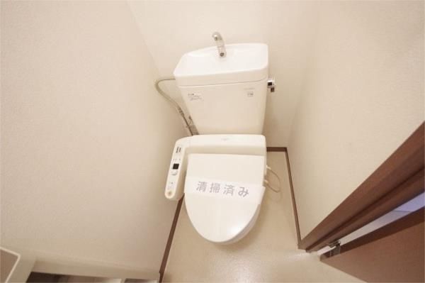 トイレ　温水洗浄便座