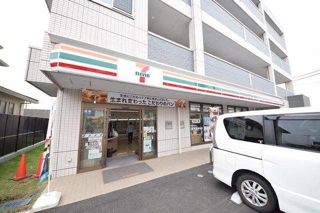 コンビニ　セブンイレブン横浜鶴ヶ峰本町南店（コンビニ）まで250m