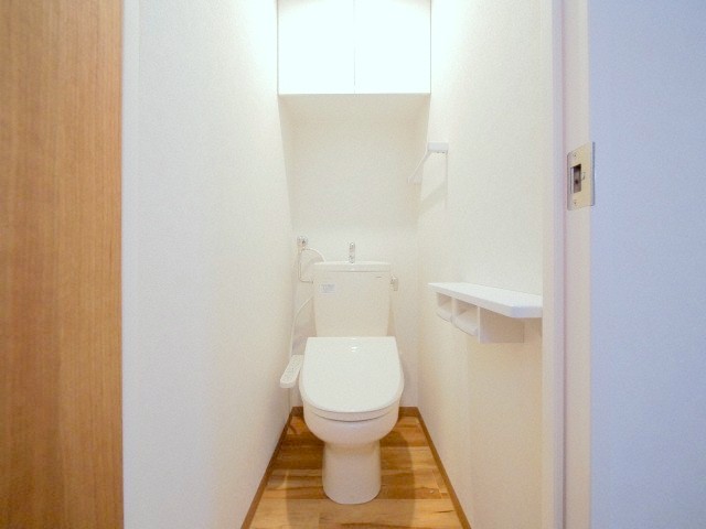 トイレ　ウォシュレット付きのトイレです♪
