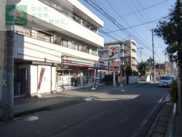 コンビニ　セブンイレブン市川平田3丁目店（コンビニ）まで200m