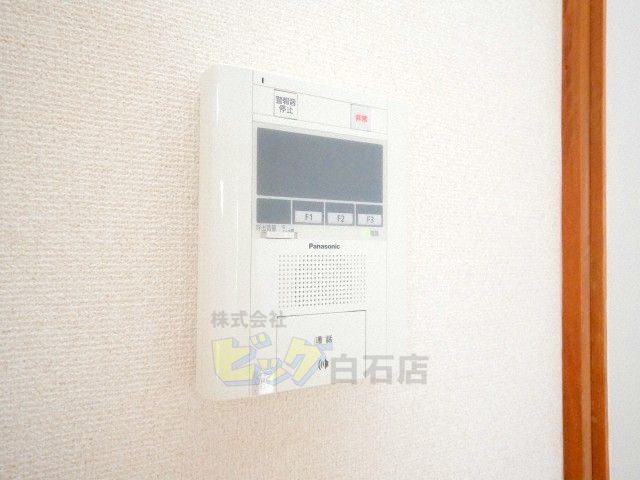 セキュリティ　防犯面で安心のＴＶモニターホン設備が付いています♪