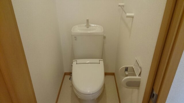 トイレ　コンパクトで使いやすいトイレです