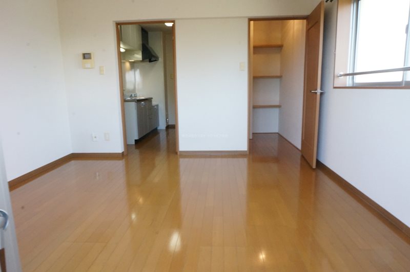 その他部屋・スペース　角部屋の写真を使用しています