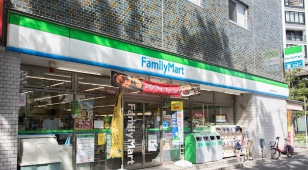 コンビニ　ファミリーマート江東冬木店（コンビニ）まで250m