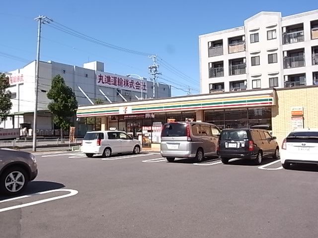 コンビニ　セブンイレブン（コンビニ）まで270m