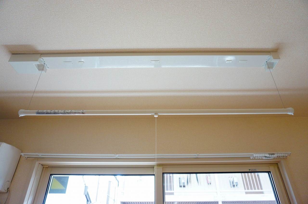 その他設備　室内物干し
