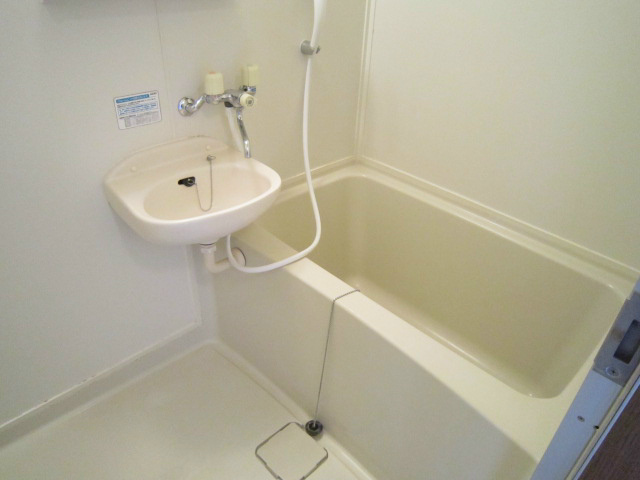 バス・シャワールーム　他部屋
