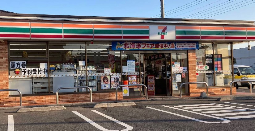 コンビニ　セブンイレブン草加清門町店（コンビニ）まで373m