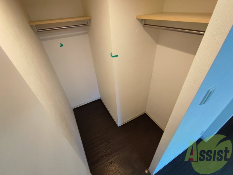 収納　寝室の収納です。部屋がすっきり片付きます。