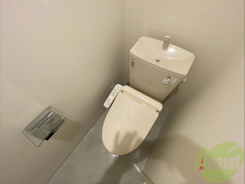 トイレ　こちらはトイレです。清潔感があり、安心して使用できます。
