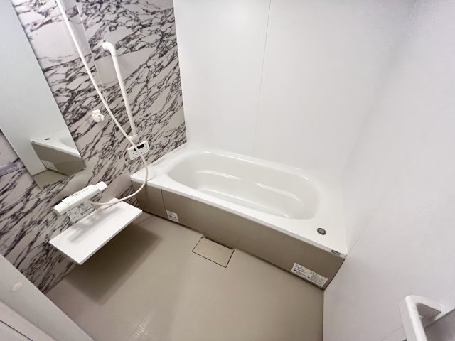 バス・シャワールーム　同物件別部屋