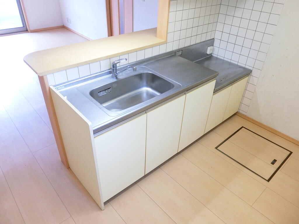 キッチン　左右反転タイプ間取りの別部屋です。