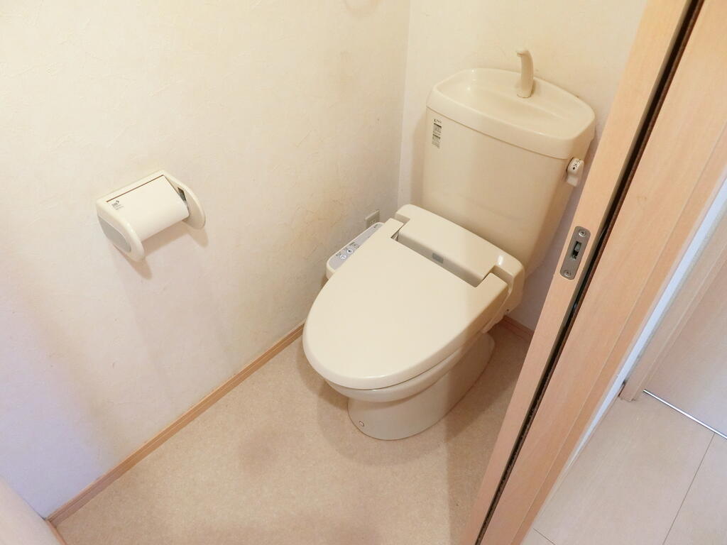 トイレ　左右反転タイプ間取りの別部屋です。