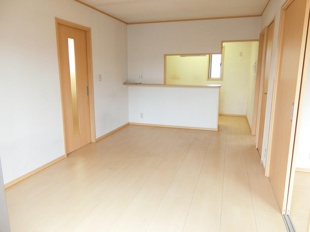 居室・リビング　左右反転タイプ間取りの別部屋です。