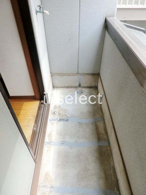 洗面設備　洗濯機置場です