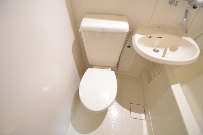 トイレ　※他部屋参考写真