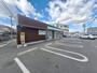 コンビニ　ファミリーマート小山4丁目店（コンビニ）まで190m