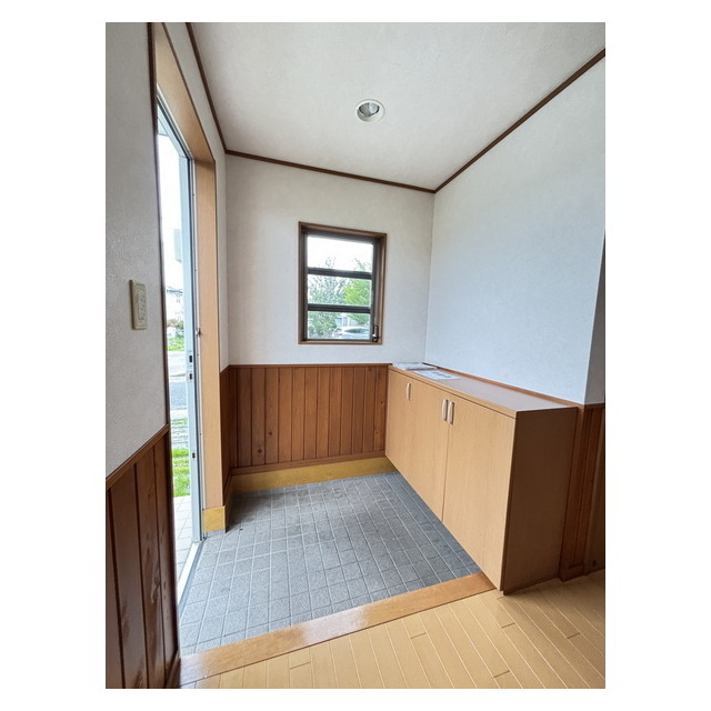 玄関　充実した玄関収納