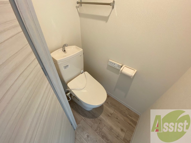 トイレ　トイレです。ウォシュレット付を探している方、おすすめです。