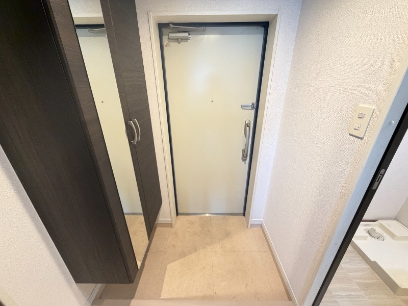 玄関　２０３号室の写真