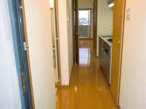 玄関　別部屋の写真です