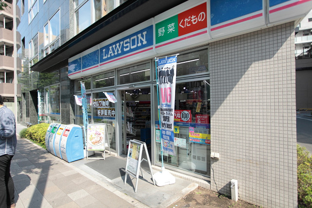 コンビニ　ローソン H八丁堀四丁目店（コンビニ）まで387m