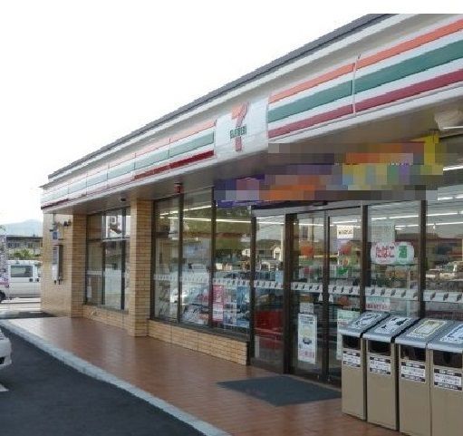 コンビニ　セブンイレブン（コンビニ）まで400m