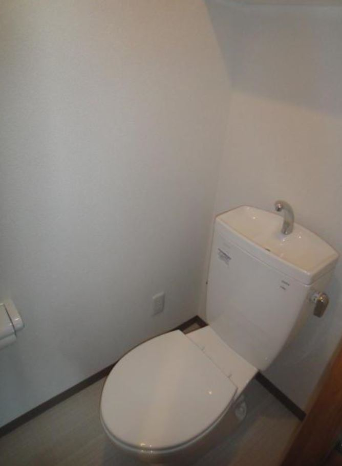 トイレ　清潔感のあるトイレです