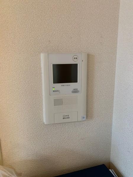 セキュリティ　※同建物の別のお部屋の写真です。