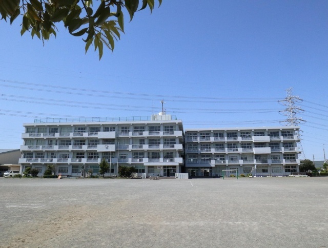 小学校　海老名市立門沢橋小学校（小学校）まで525m