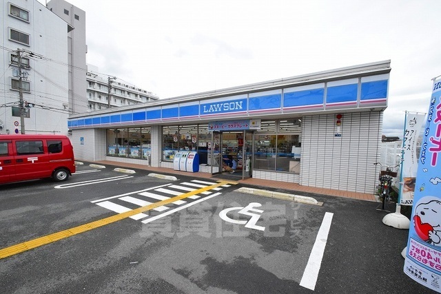 コンビニ　ローソン　東大阪長田東五丁目店（コンビニ）まで374m