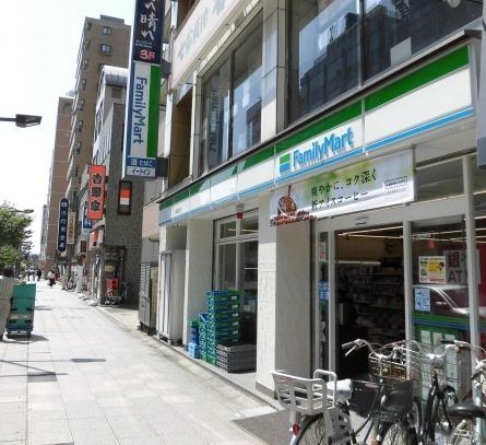 コンビニ　ファミリーマート川崎駅西店（コンビニ）まで120m