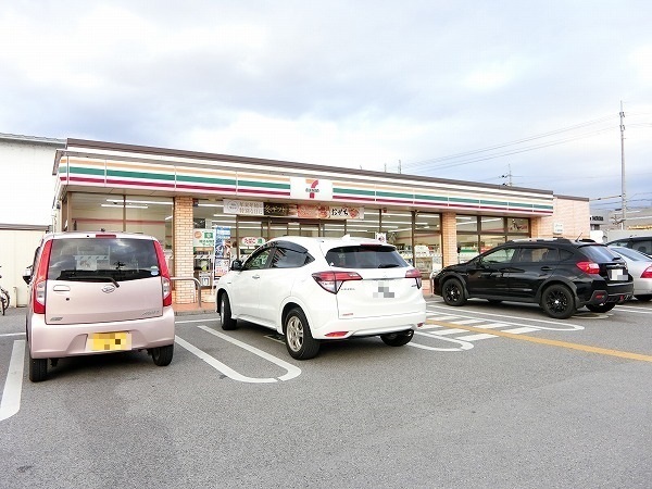 コンビニ　セブンイレブン彦根地蔵町店（コンビニ）まで655m