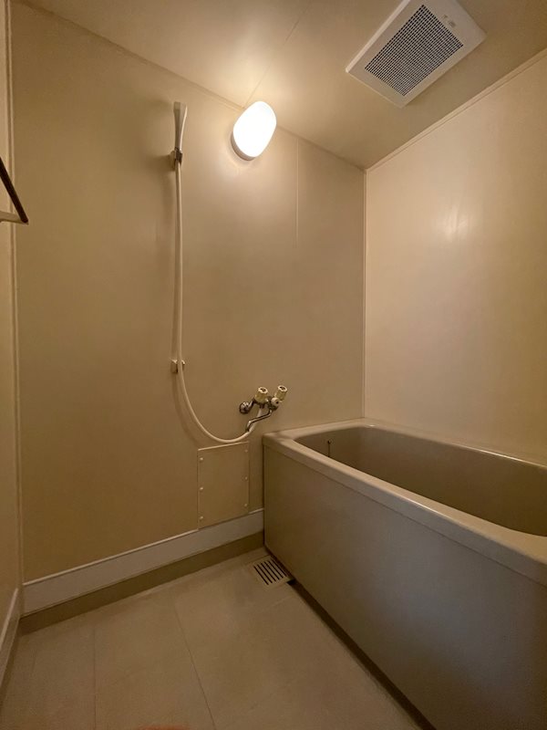 バス・シャワールーム　※別部屋　参考写真