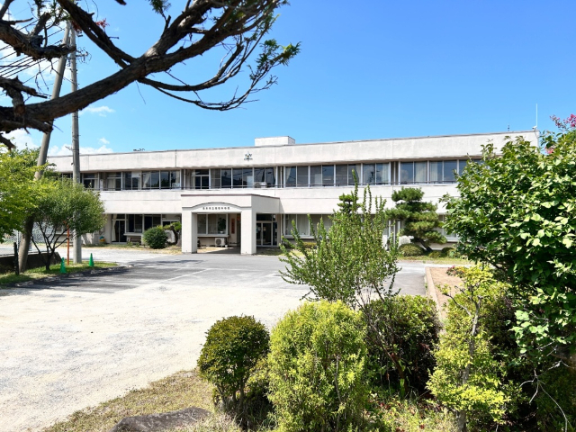 中学校　松本市立信明中学校（中学校）まで1581m