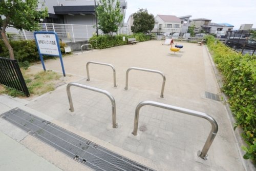 公園　新芦屋下いこいの遊園（公園）まで681m